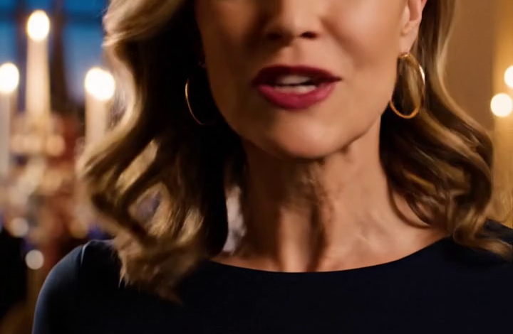 Mijn grootvader was een voormalig Navy SEAL die een rustig leven leidde in een klein stadje in Ohio. Nadat mijn familie hem in zijn laatste dagen in de steek liet en ik de enige was die bij zijn begrafenis aanwezig was, bewaarde ik zijn oude ring – totdat een generaal hem zag tijdens een officiële militaire ceremonie, ter plekke bleek werd en een vraag stelde die me sprakeloos achterliet.