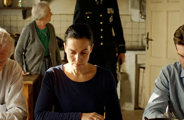 At My Aunt’s Kitchen Table, My Father Said: “It Was Just Sitting In A Box. You Were Gone.” He Pawned My Bronze Star For $120 To Cover A Bar Tab. I Set My Glass Down And Said Nothing. Then The Front Door Opened. NCIS CREDENTIALS ON THE TABLE