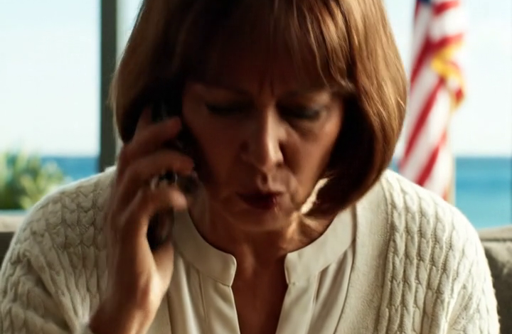 ‘Morgen vertrekken we. Je strandhuis is al verkocht. Tot ziens!’ riep mijn dochter. Ik lachte en antwoordde: ‘Maar je bent één ding vergeten. Het huis dat je verkocht hebt was eigenlijk…’