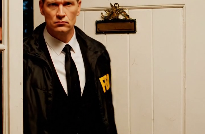 Mijn ouders investeerden $500.000 aan pensioenspaargeld in de startup van mijn zus – zij gaf haar vader de schuld toen de FBI arriveerde