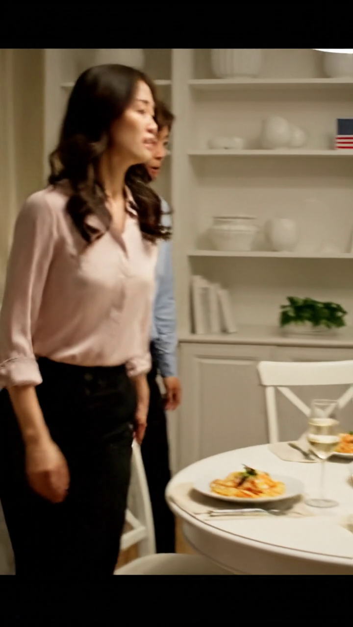 At dinner, my parents said, “Your sister is pregnant — your college fund will go to her.” “As for you, you can work. That would be good too; it will help you grow up.” I simply replied softly, “Okay.” Then I gave my mother a hug and quietly went upstairs. A few minutes later, my phone lit up. Then my name was called from downstairs.