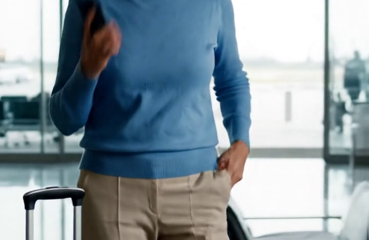 De dag voor mijn 63e verjaardag kwam ik erachter dat mijn zoon een reis had gepland en mij alleen zou achterlaten om voor 18 kinderen te zorgen. Ik zei helemaal niets. Op mijn verjaardag zelf belde hij: “Mam, waar ben je?” Ik glimlachte: “Maak je geen zorgen… Venetië is prachtig!”