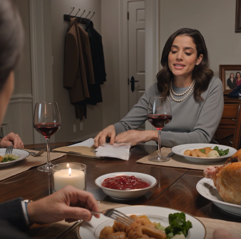 An Thanksgiving fragte meine Mutter, wann meine Hochzeit denn stattfinden würde. Daraufhin legte ich fünfzehn Lieferscheine mit der Unterschrift meiner Schwester auf jeden einzelnen auf den Tisch.