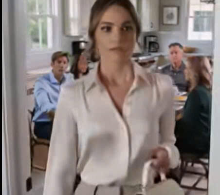 De eerste ochtend na onze bruiloft zette mijn man me voor schut voor zijn hele familie – en ik vertrok zonder iets te zeggen. Hij had geen idee dat ik op het punt stond om alles in één dag volledig op zijn kop te zetten.
